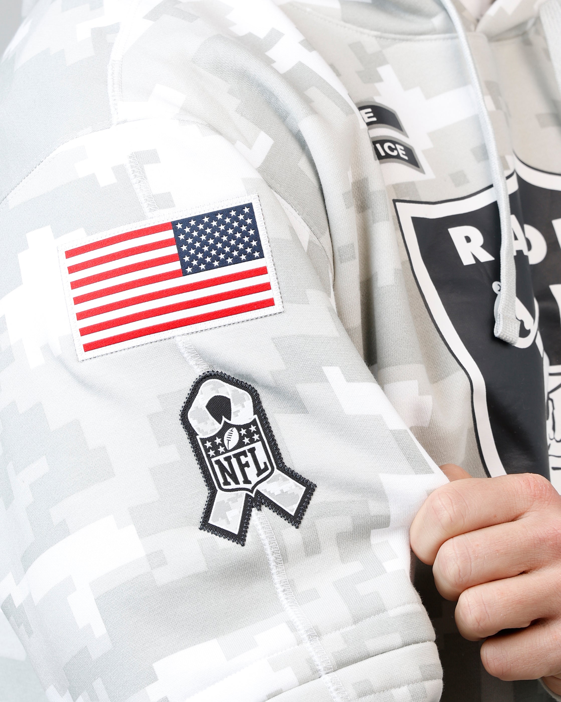 ナイキ NFL Raiders sulute of service パーカー古着 AUTHENTIC Nike Las Vegas Raiders Salute to Service Hoodie