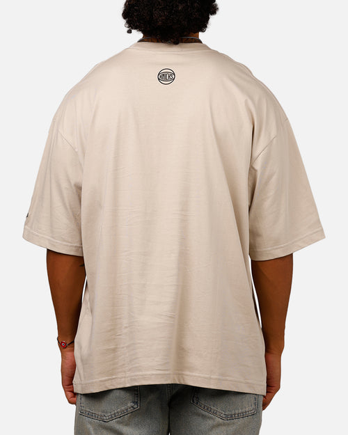 New Era X Bristol Studio New York Knicks 'Teams Edition' T-Shirt Stone