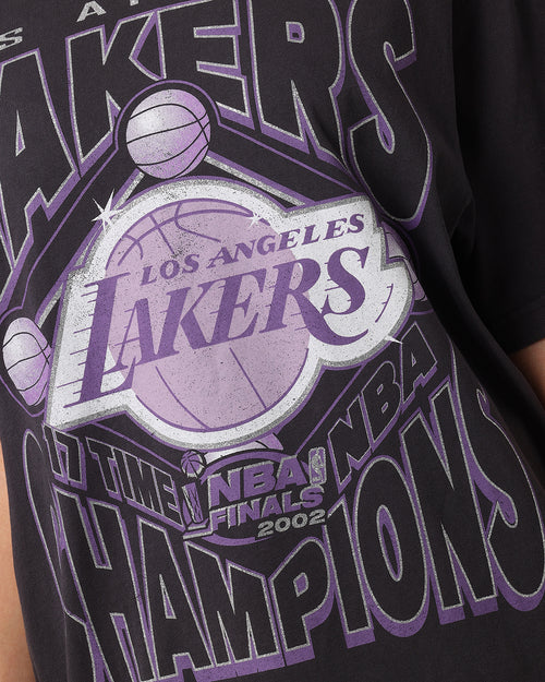 Mitchell & Ness Women's Los Angeles Lakers NBA Champs Glitter T-Shirt Overdyed Black