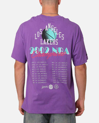 Mitchell & Ness Los Angeles Lakers 2002 Playoffs Tour T-Shirt Lavender