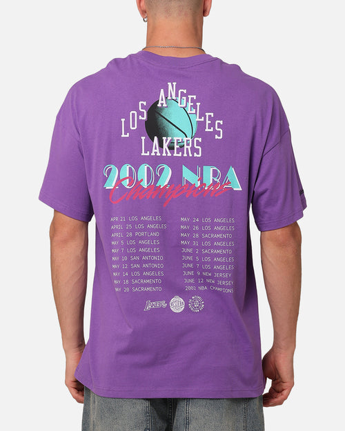 Mitchell & Ness Los Angeles Lakers 2002 Playoffs Tour T-Shirt Lavender