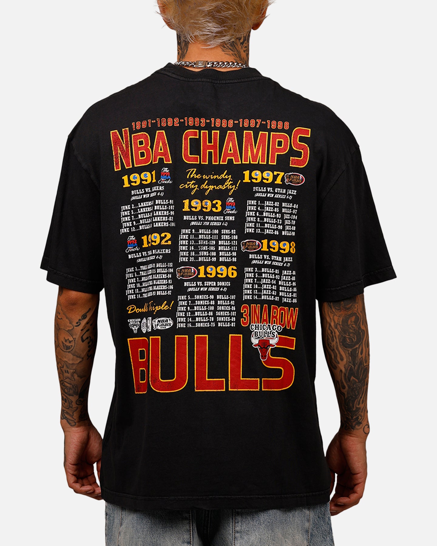 茶*糖様 【最安最終出品】　sportsspecialties Bulls　US Mitchell & Ness Chicago Bulls Explode Champions T-Shirt Overdyed