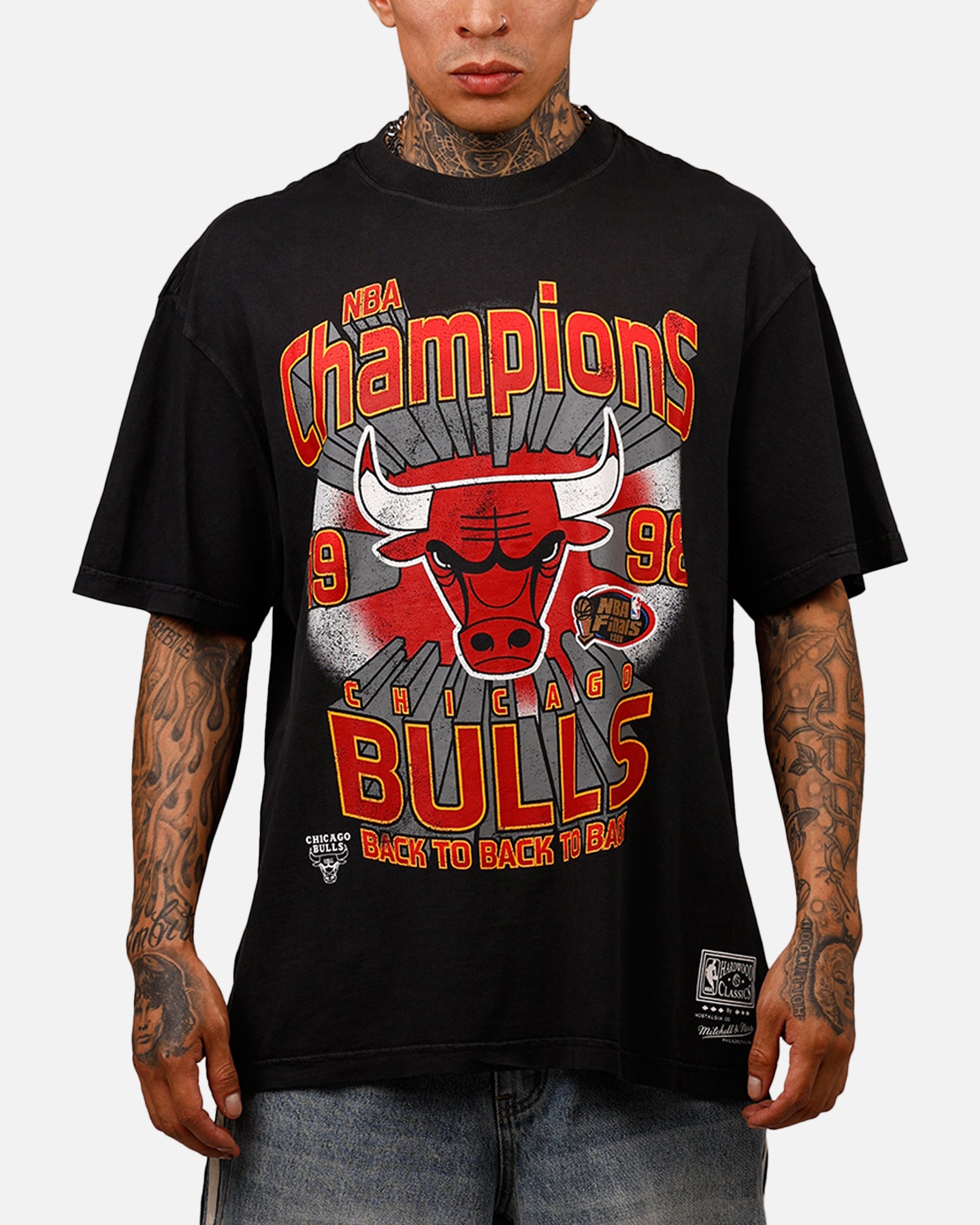 Mitchell & ness bulls ベースボールシャツ S 新品未開封 Mitchell & Ness Chicago Bulls Explode Champions T-Shirt Overdyed