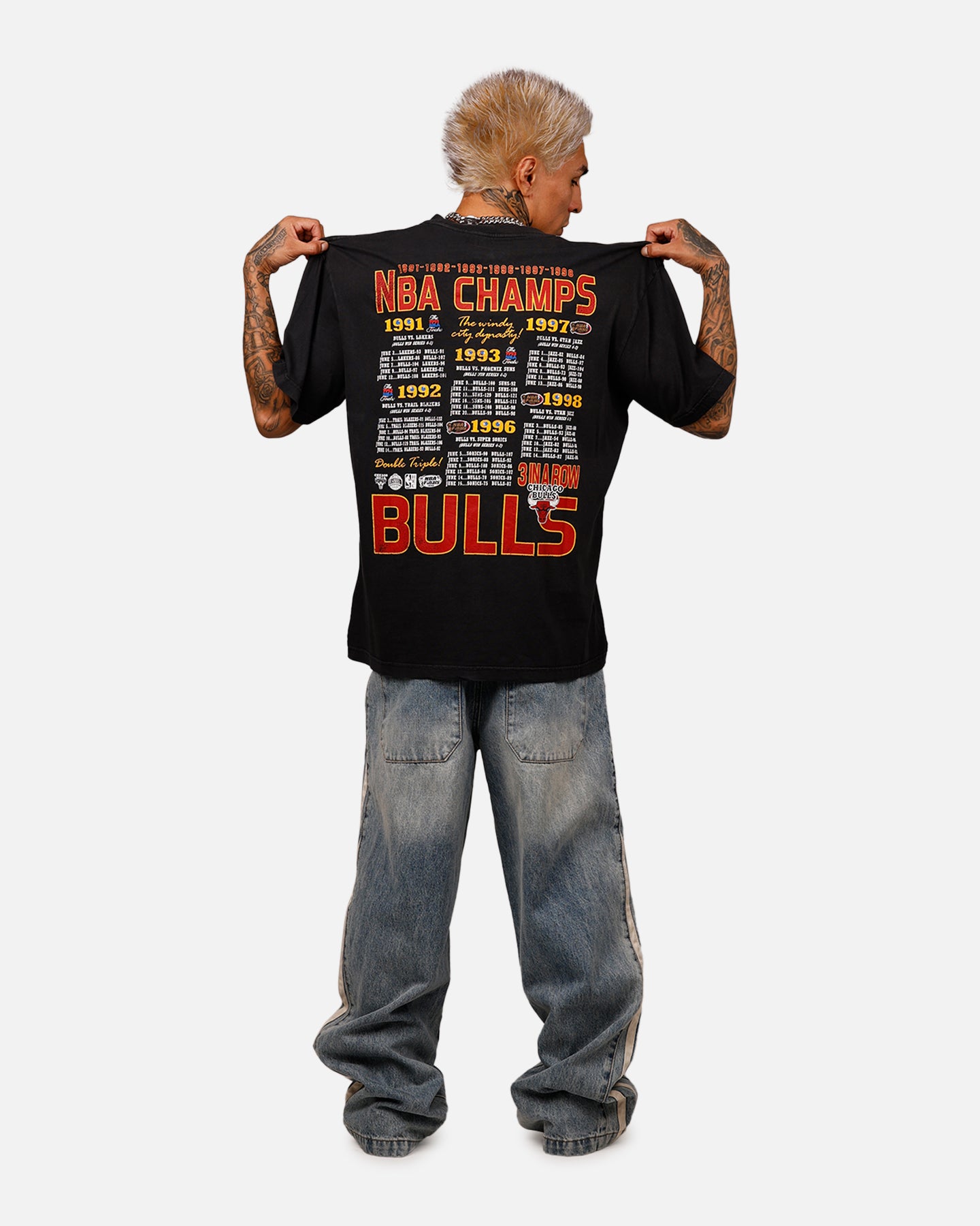 Mitchell & Ness Chicago Bulls Explode Champions T-Shirt Overdyed