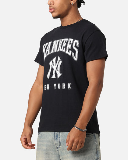 Majestic Athletic New York Yankees Blecker Team Arch T-Shirt Black