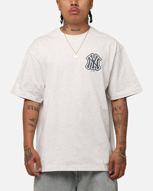 Majestic Athletic New York Yankees Kenmare City Bulge T-Shirt Silver Marle