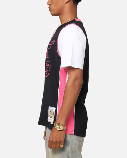 Mitchell & Ness Miami Heat Dwyane Wade 'Volt' 2005 Swing Jersey Black/Pink