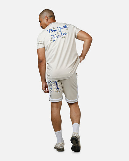 New Era New York Yankees 'Logo Select' Summer T-Shirt Stone