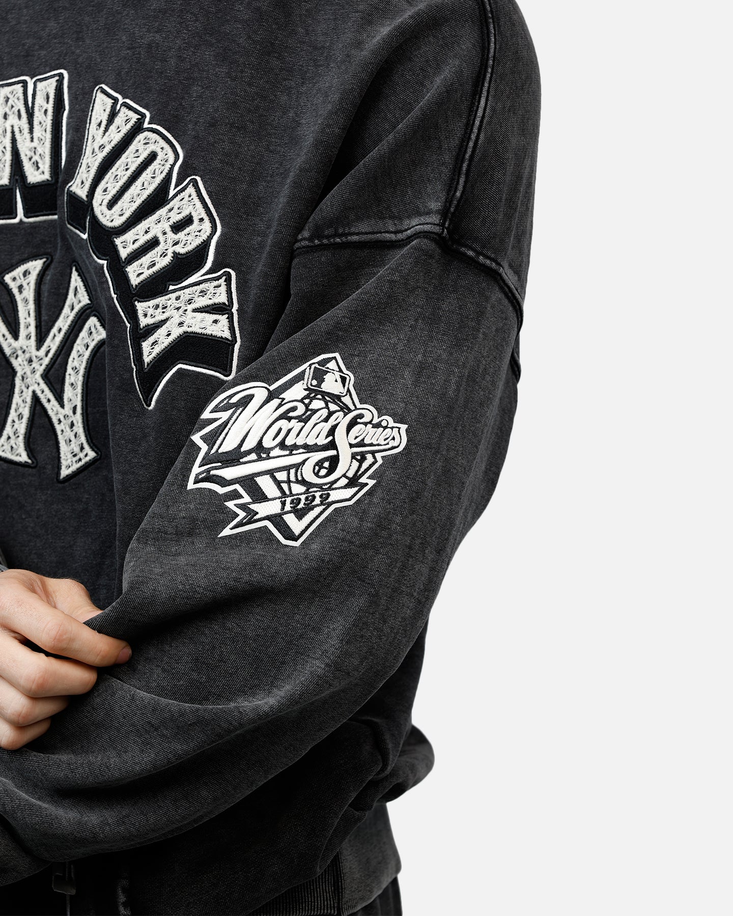 Pro Standard New York Yankees Raffia Hoodie Black Acidwash