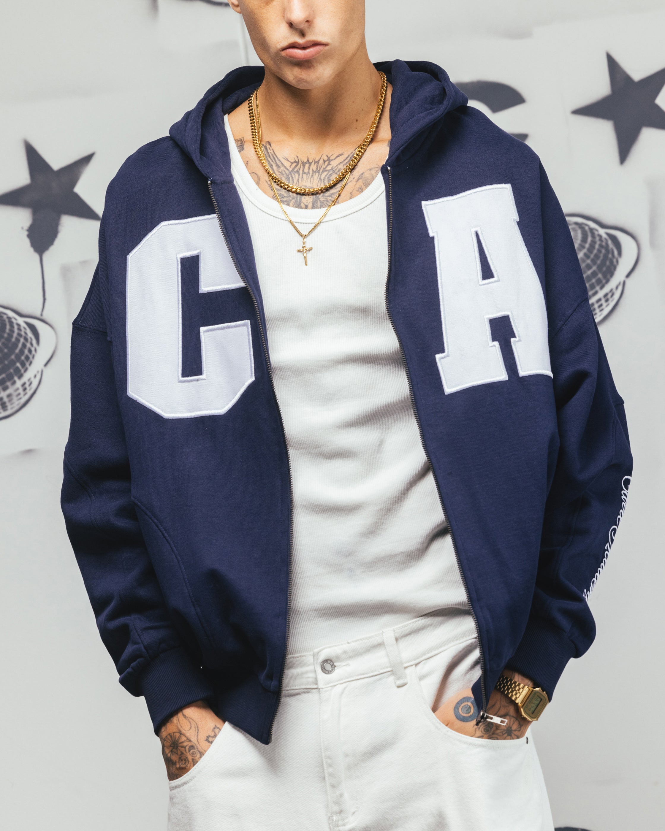 新品　CE LOGO TAPE HOODIE RELAXED FIT ネイビー 02052098-YN200_mens_0010.jpg?v