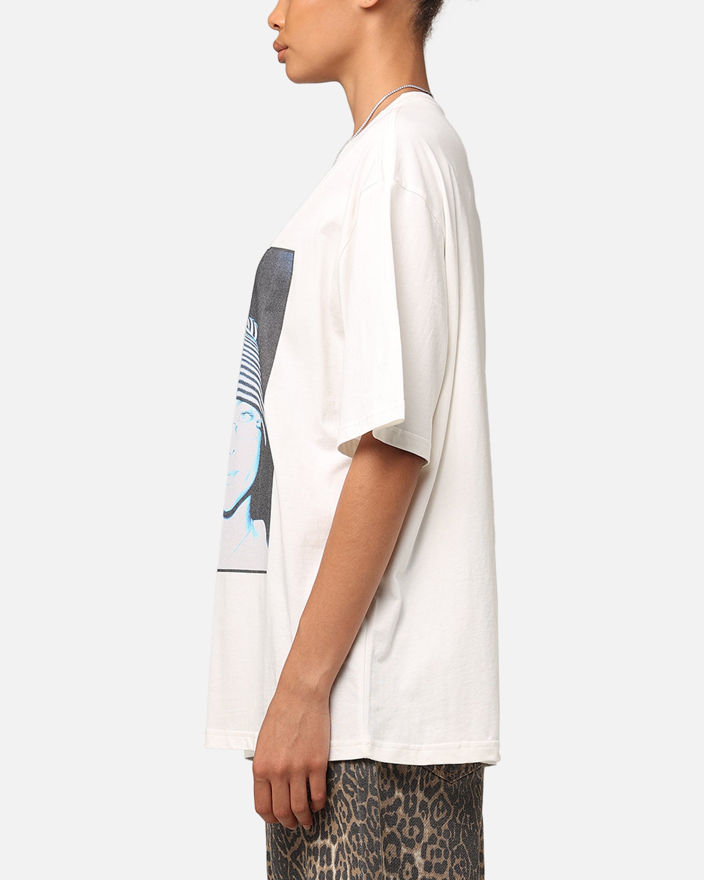 Billie Eilish 2025WhiteDateback T 正規品 Bravado Billie Eilish Billie T-Shirt White | Culture Kings US