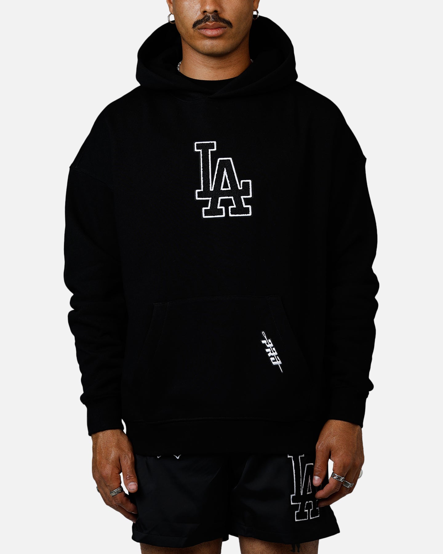 Pro Standard Los Angeles Dodgers Chenille Hoodie Black | Culture