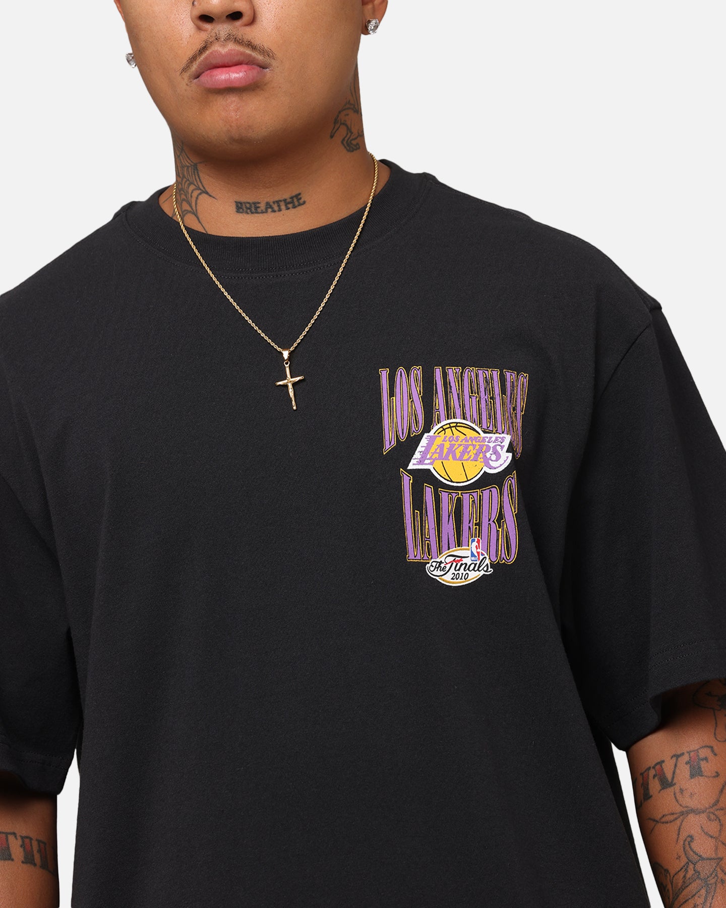 Mitchell & Ness Los Angeles Lakers 17-Time NBA Champions T-Shirt