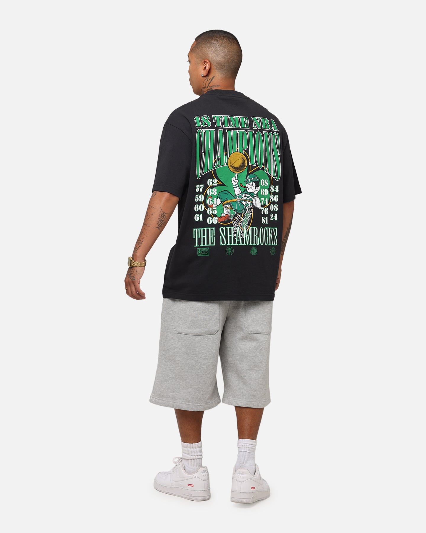 Mitchell & Ness Boston Celtics 18-Time NBA Champions T-Shirt Faded