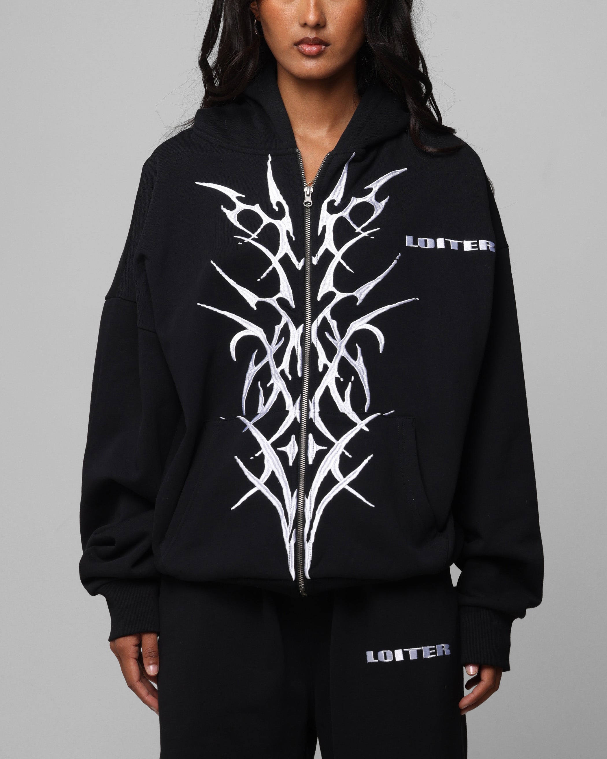韓国BL BBOSIRAEGI 解氷曲線 Ian's hoodie Loiter Blood Born Zip Hoodie Black | Culture Kings US