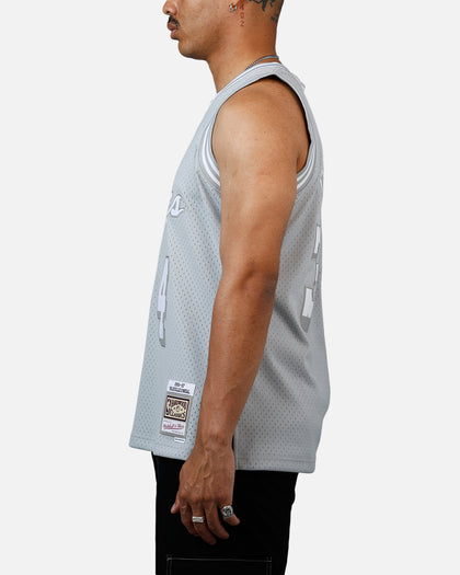 Mitchell & Ness Los Angeles Lakers Shaquille O'Neal 1996-1997 Swingman Jersey Grey