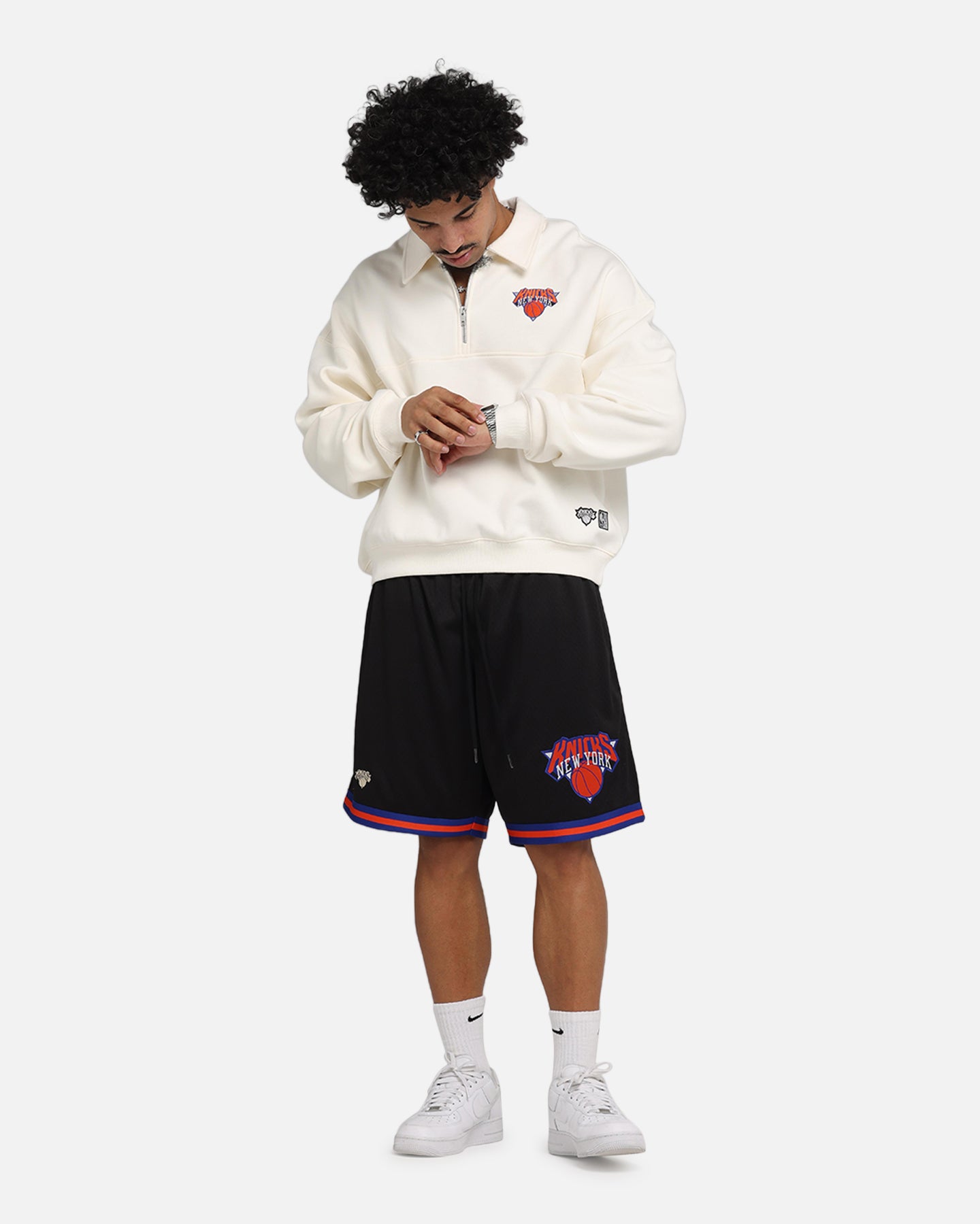 Mitchell & Ness New York Knicks Boxy Quarter Zip Crewneck Egret