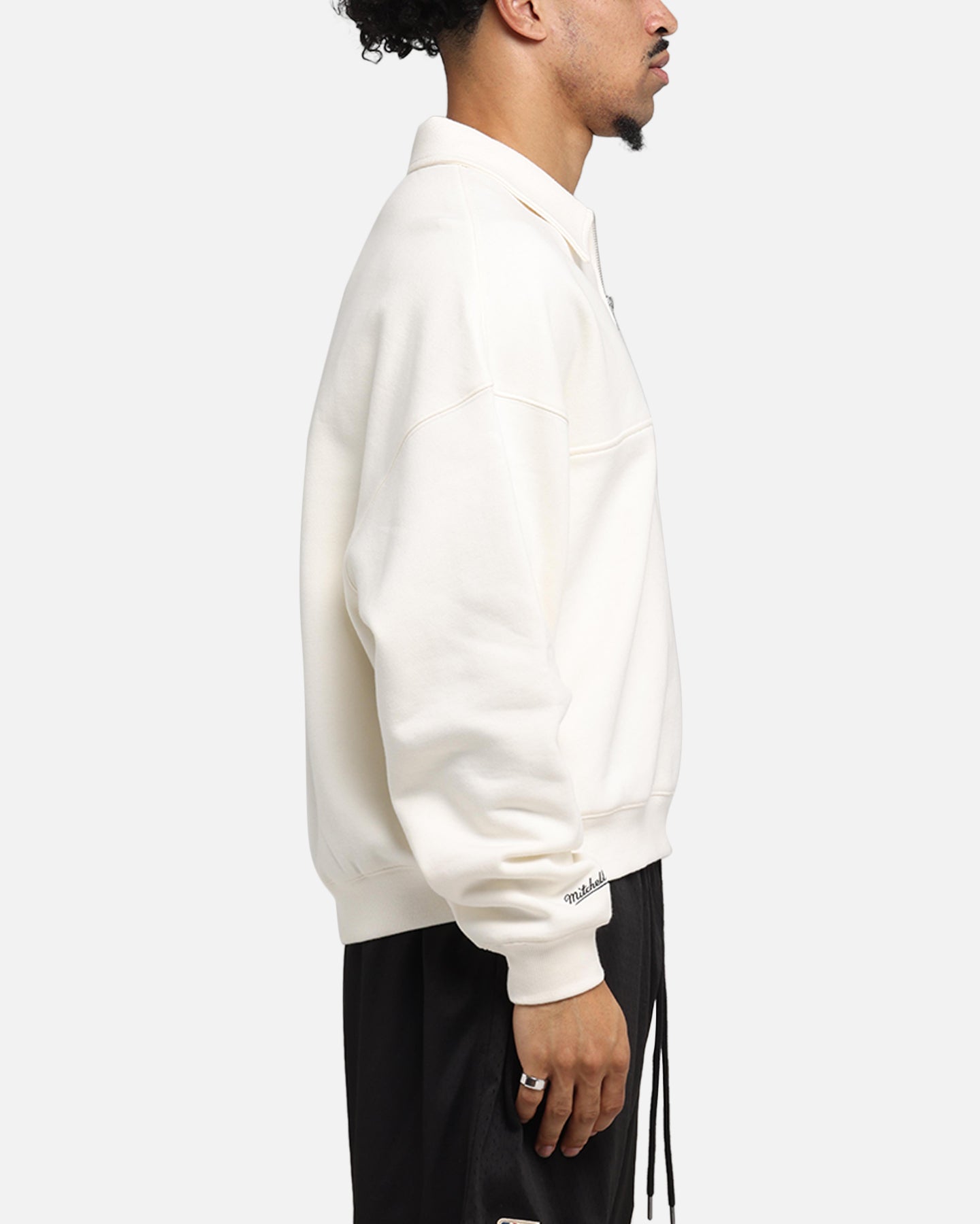★ オーガニックジョンパトリック　スエット　ホワイト Mitchell & Ness New York Knicks Boxy Quarter Zip Crewneck Egret