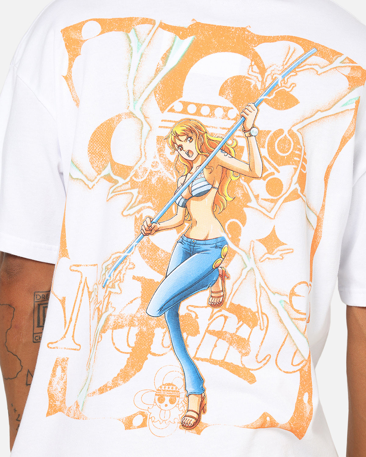 nami！！REEFUR Tシャツ 73Studio X One Piece Nami Vintage T-Shirt White | Culture Kings US