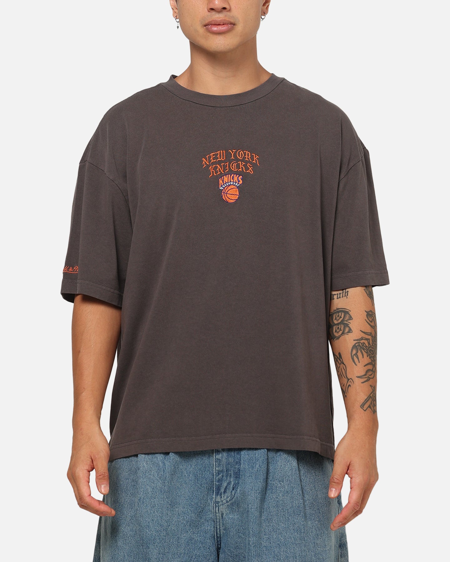 Mitchell & Ness New York Knicks Blackletter Champs Box T-Shirt