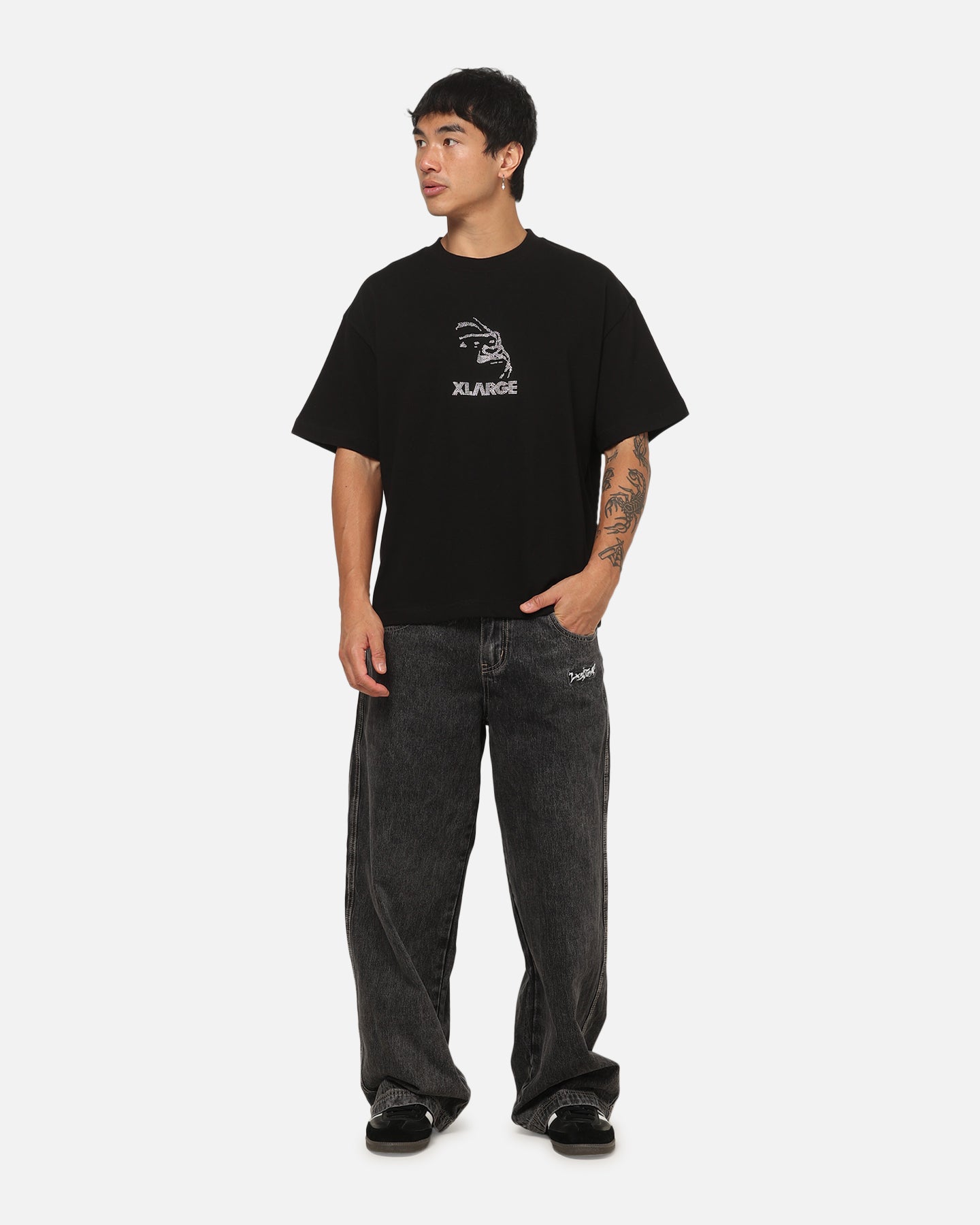 X-Large Rhinestone Gorilla Fit T-Shirt Pigment Black | Culture