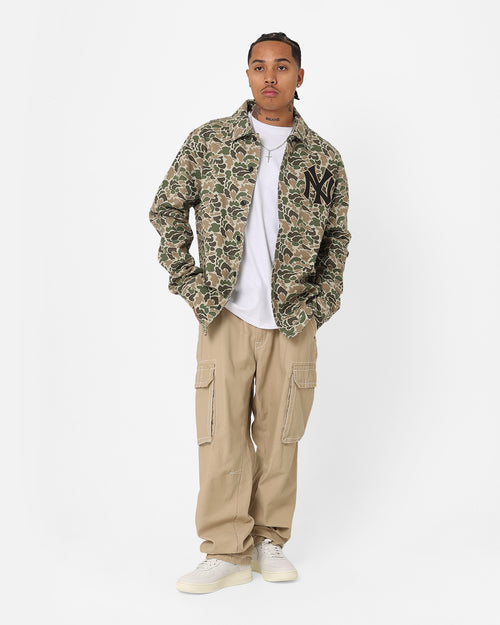True Religion Big T Classic Cargo Pants Travertine