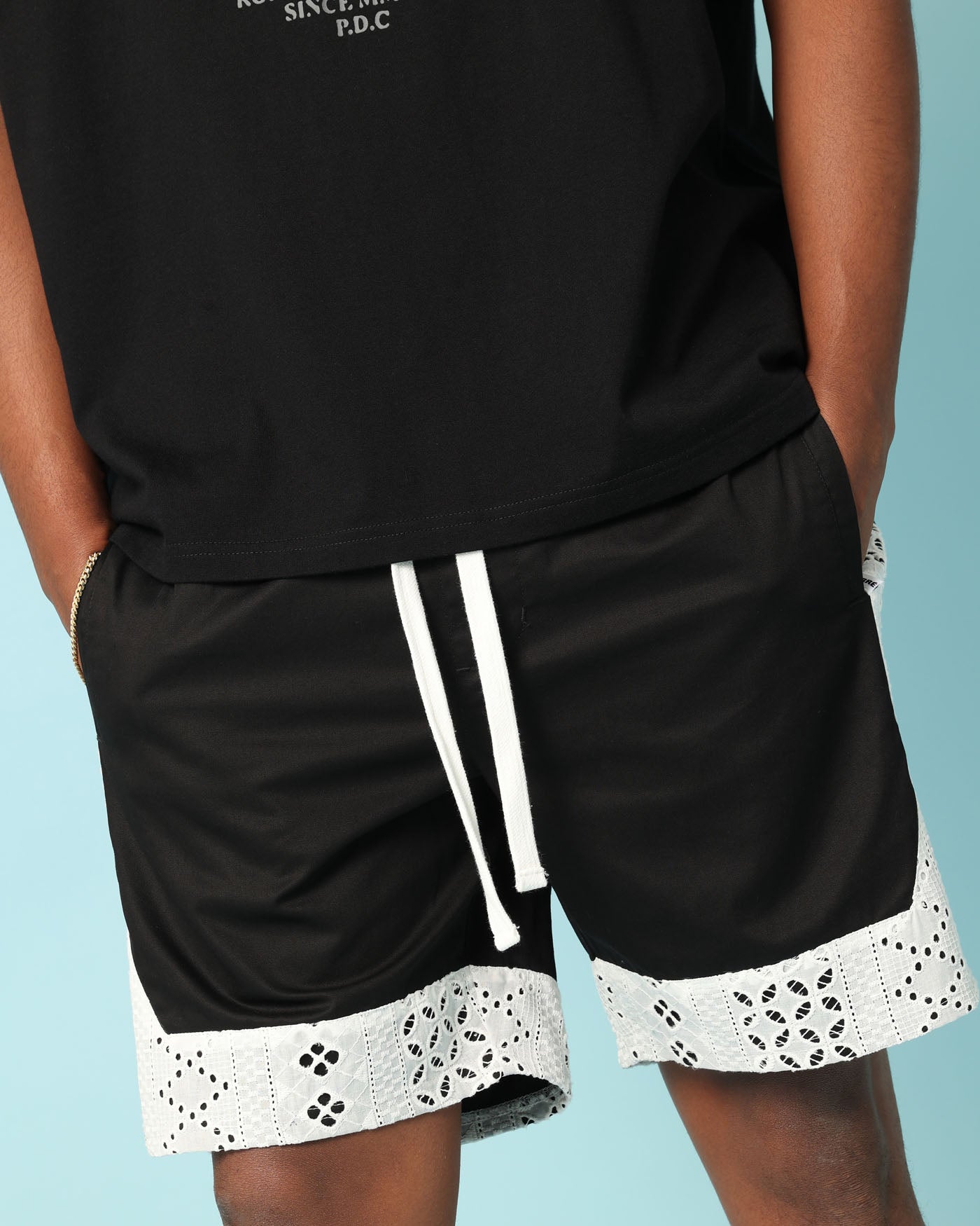 Carré Bandana Lace Shorts Black | Culture Kings US