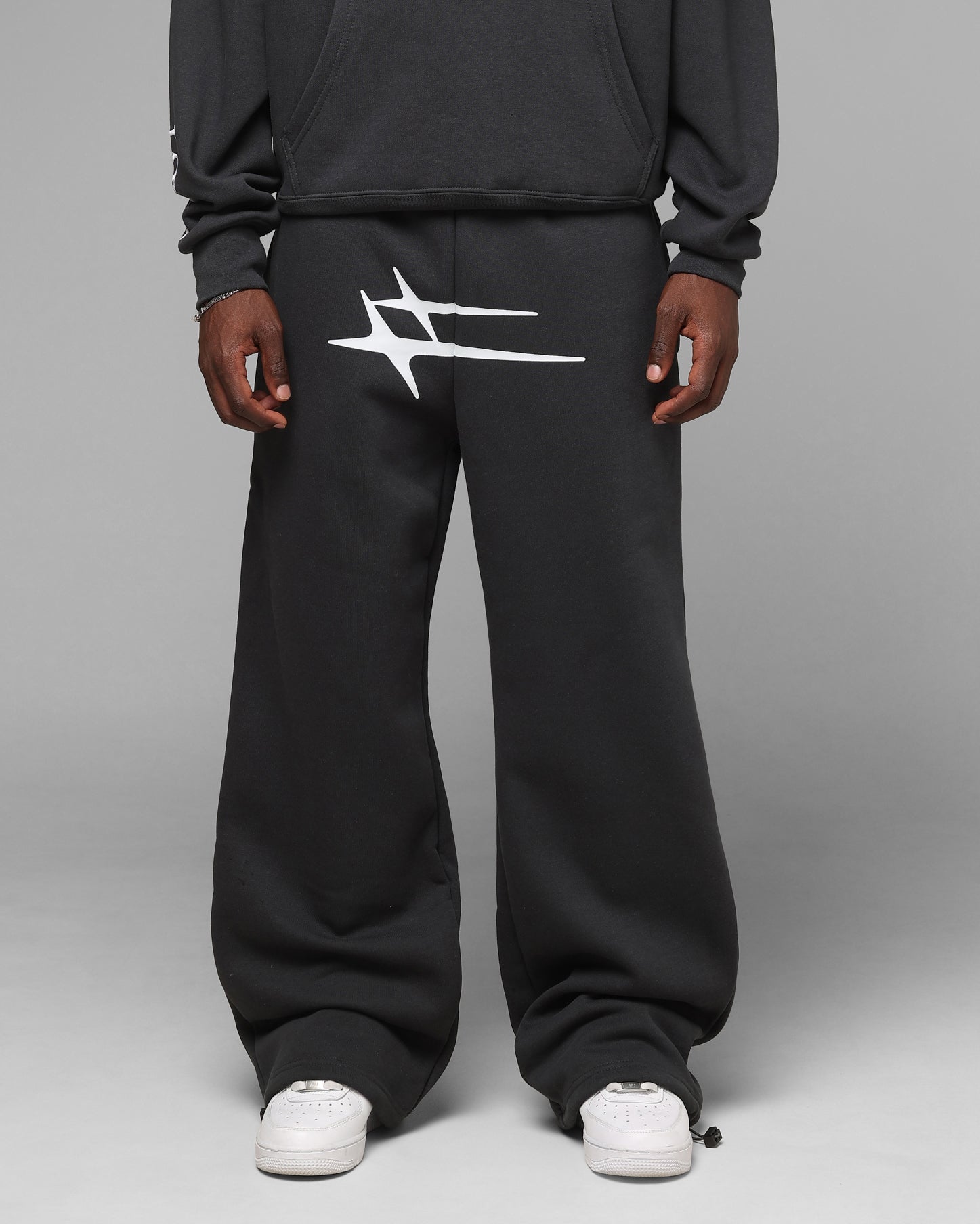 Loiter Hybrid Sweatpants Charcoal | Culture Kings US