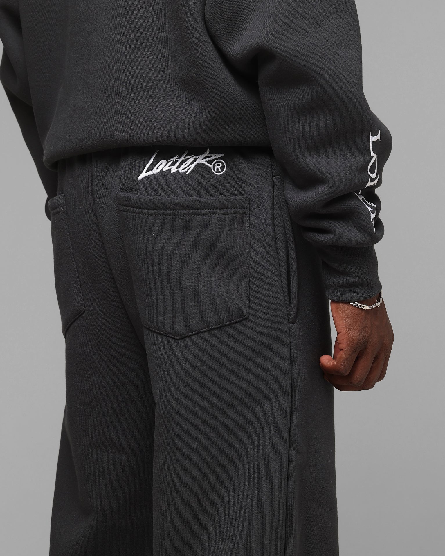 Loiter Hybrid Sweatpants Charcoal | Culture Kings US