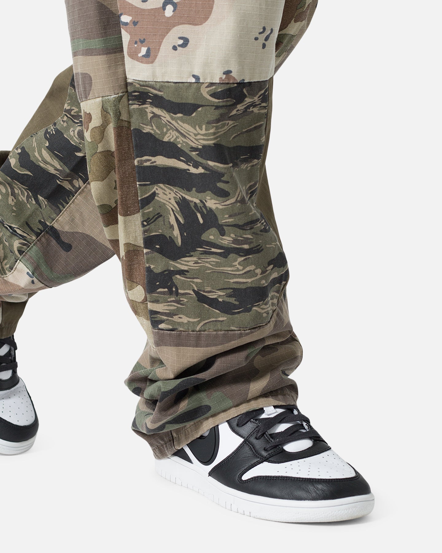 MNML Ultra Baggy Patchwork Denim Jeans Camo | Culture Kings US