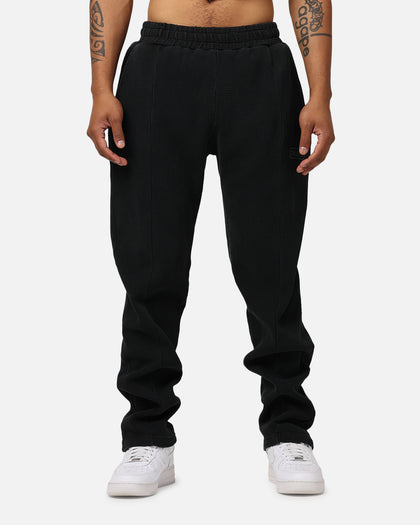 Strawberry Pleated Thermal Sweatpants Vintage Black