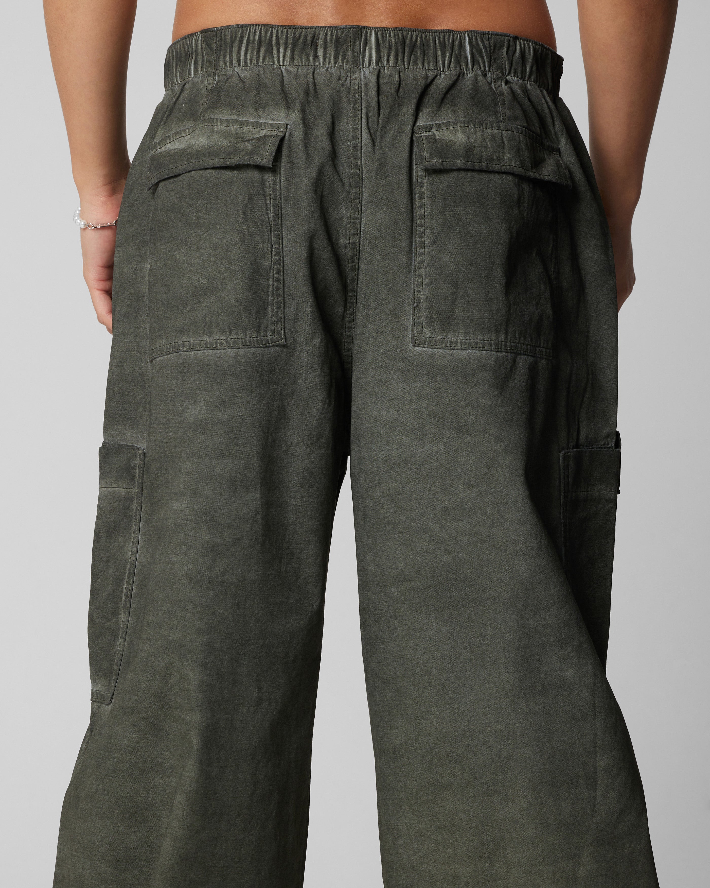 Loiter Kraven Parachute Pants Khaki | Culture Kings US