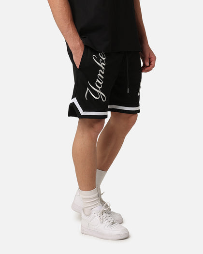 New Era New York Yankees Mesh Glow Shorts Black