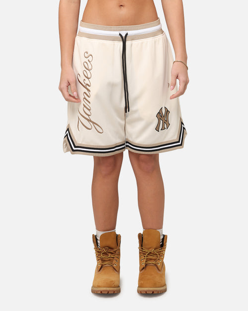 New Era New York Yankees Mesh Shorts Light Beige
