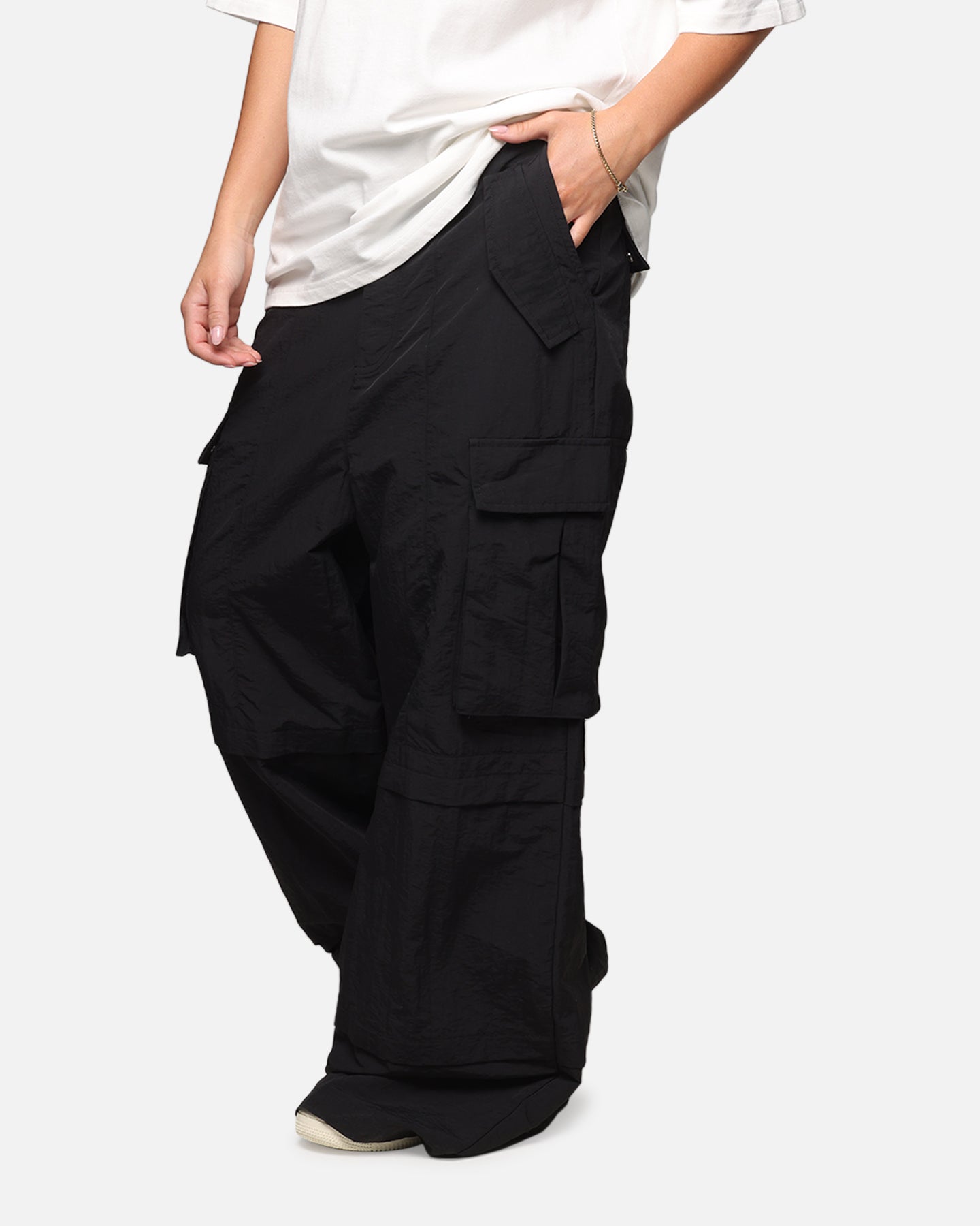 MNML Nylon Rave Cargo Pants Black | Culture Kings US