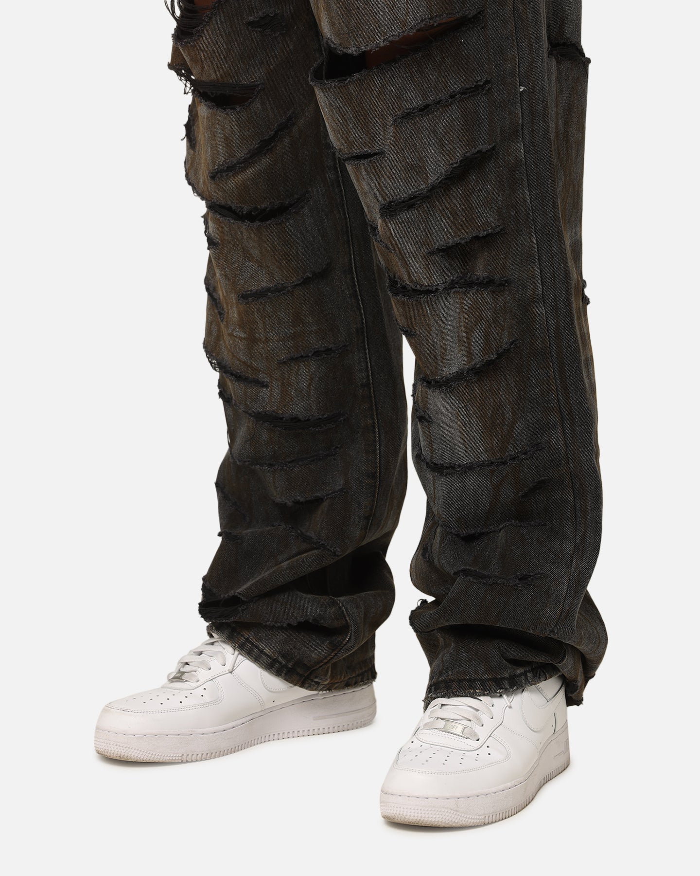 MNML Ultra Baggy Thrashed Denim Jeans Black | Culture Kings US