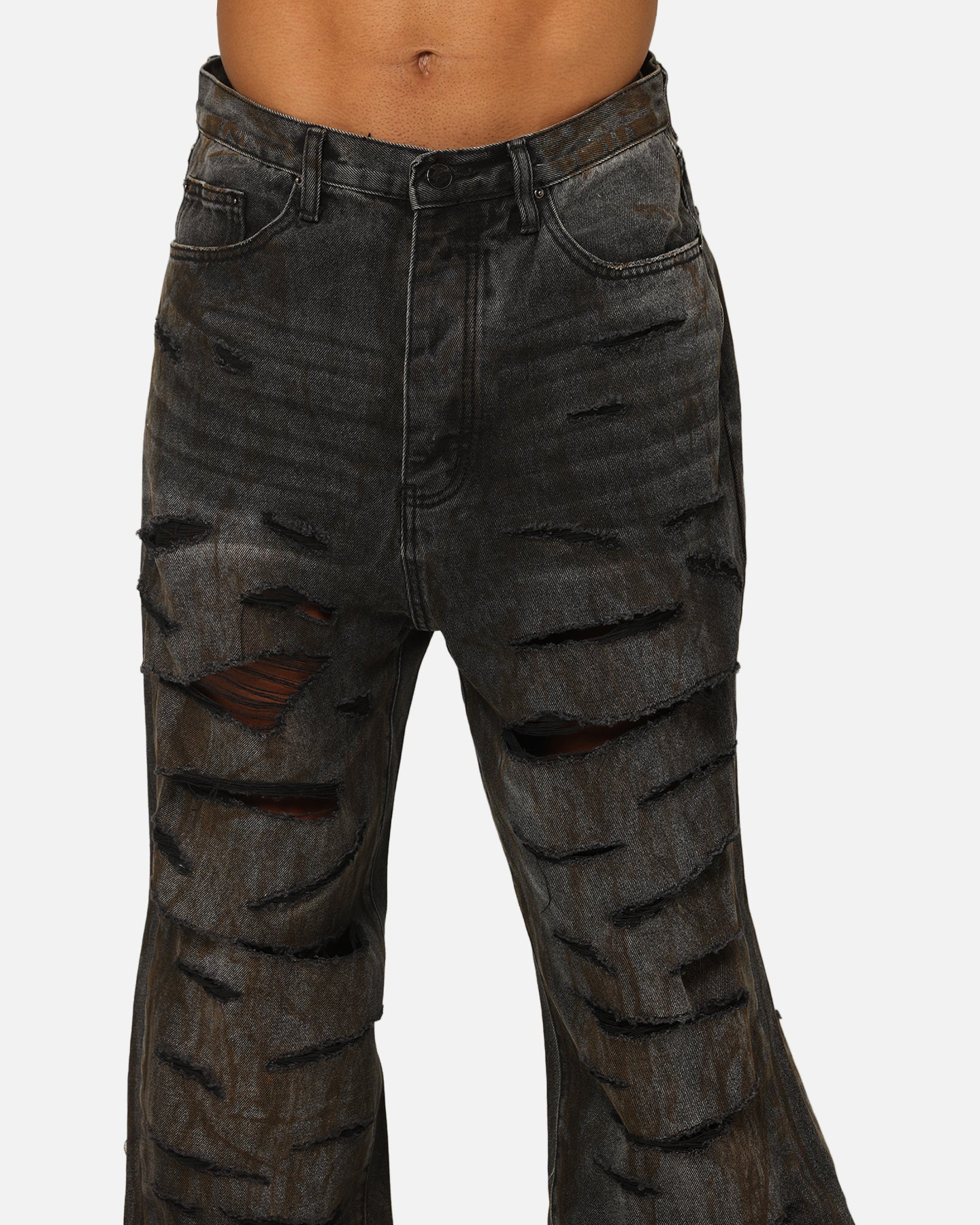 MNML Ultra Baggy Thrashed Denim Jeans Black | Culture Kings US