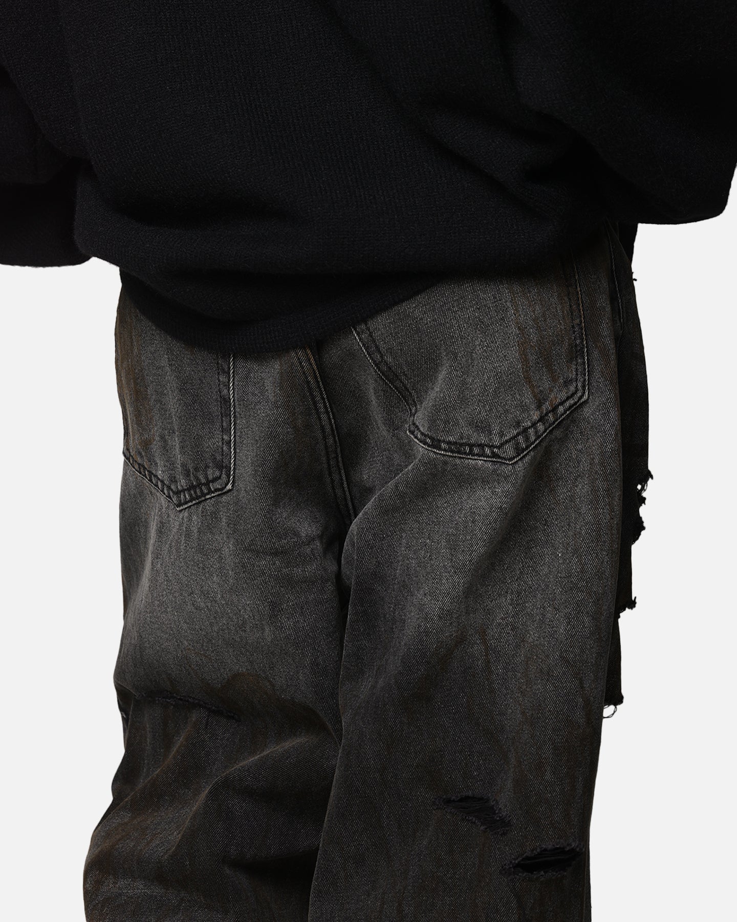 MNML Ultra Baggy Thrashed Denim Jeans Black | Culture Kings US