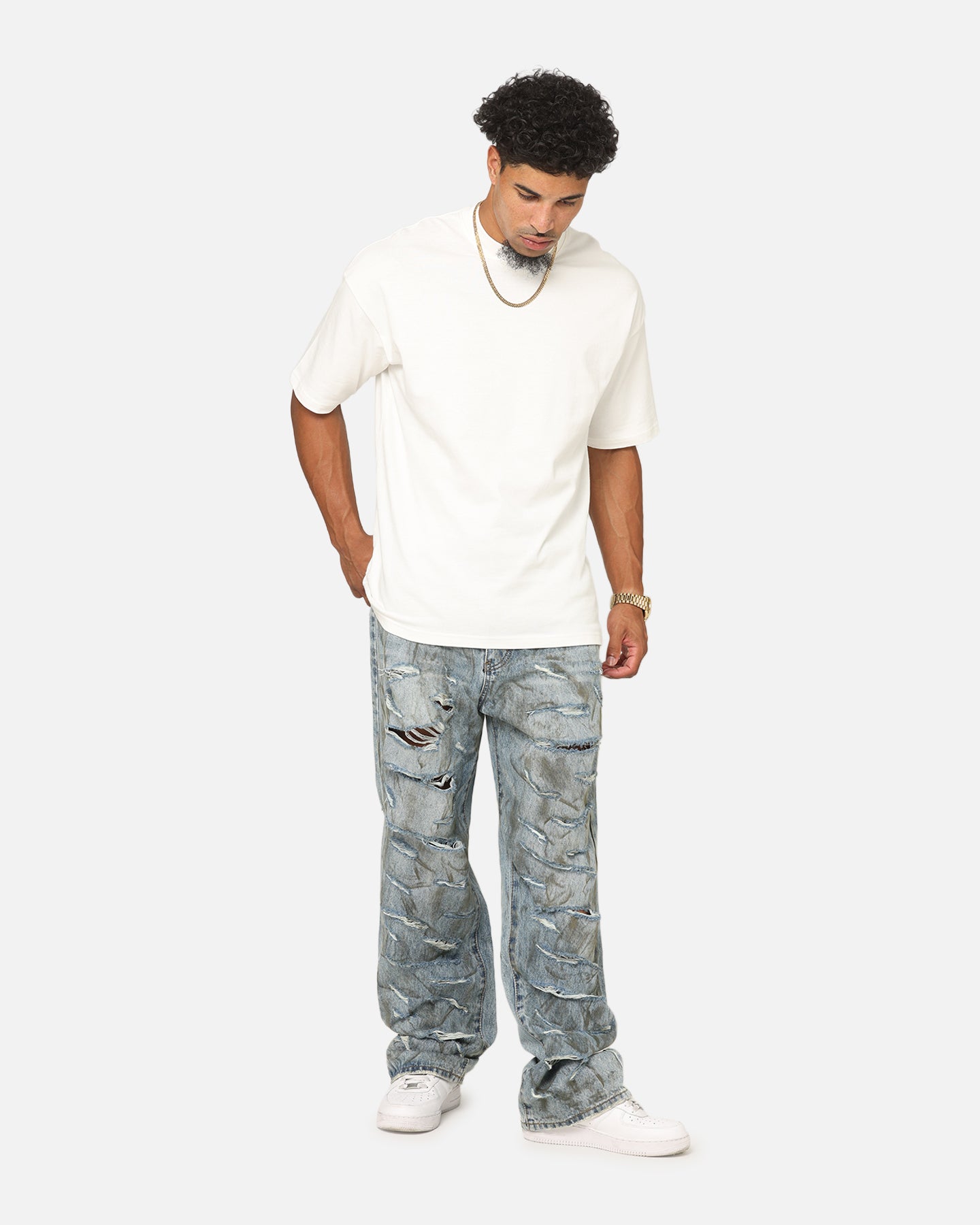 MNML Ultra Baggy Thrashed Denim Jeans Blue | Culture Kings US