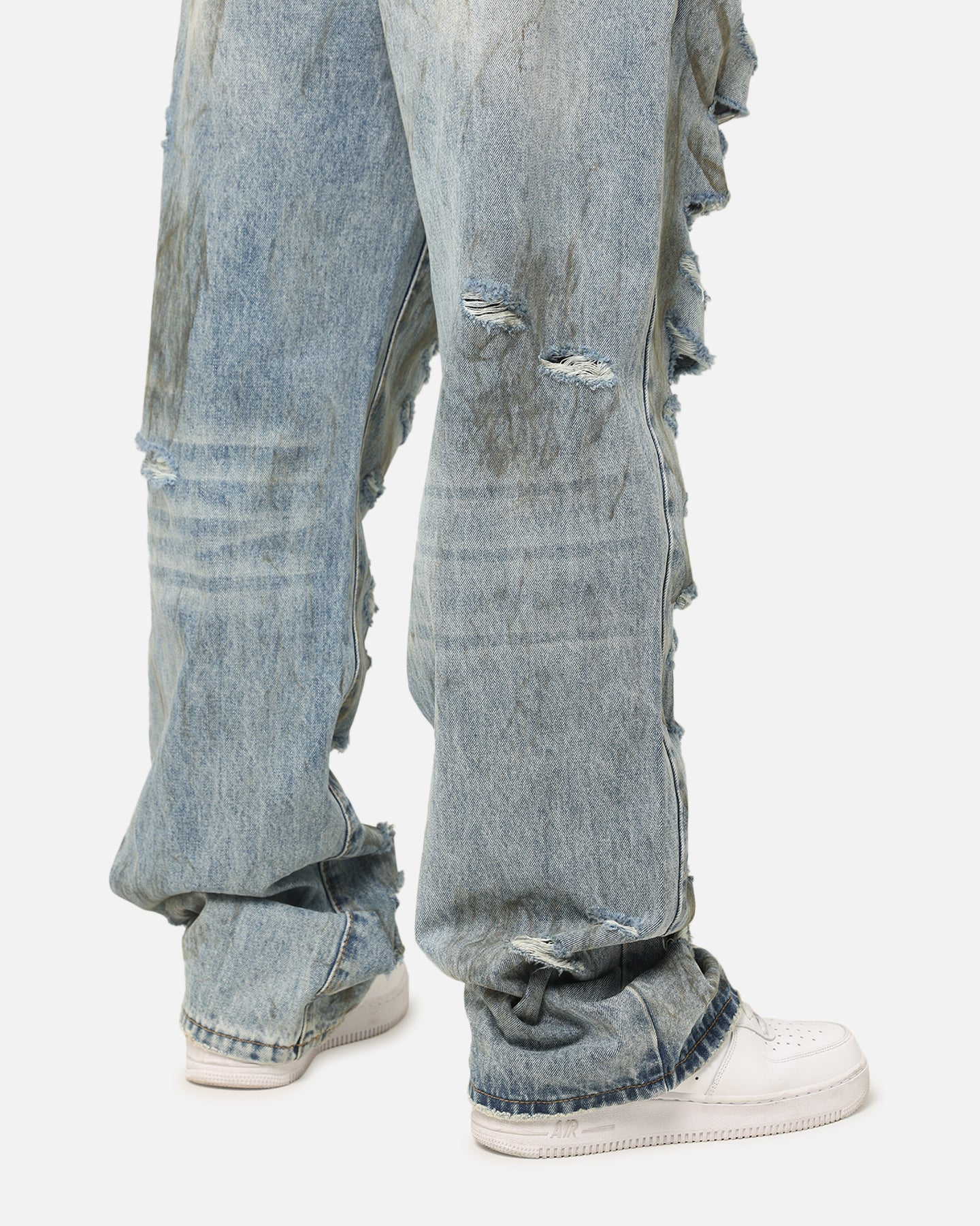 MNML Ultra Baggy Thrashed Denim Jeans Blue | Culture Kings US