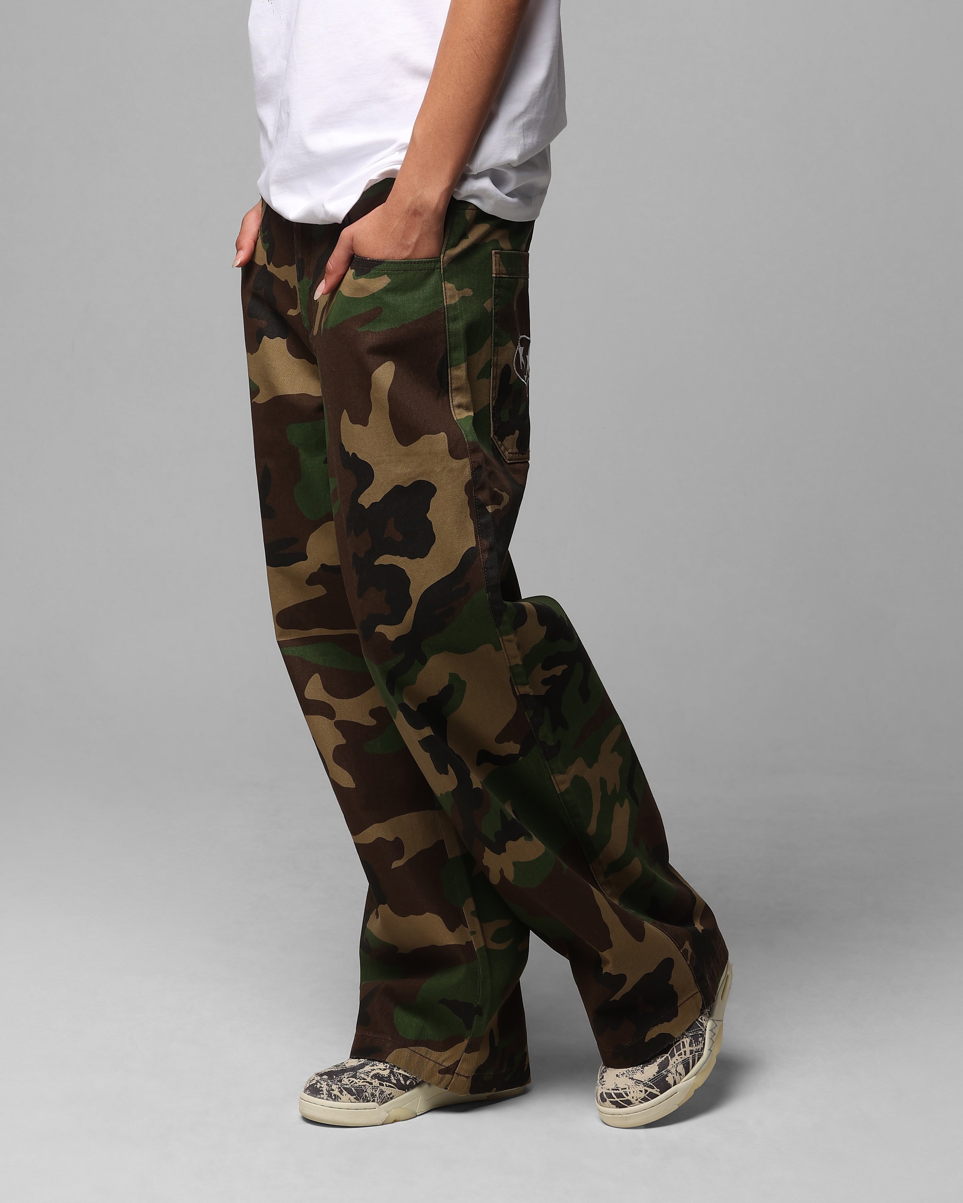Loiter Collateral Baggy Jeans Woodland Camo | Culture Kings US