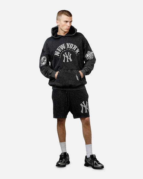 Pro Standard New York Yankees Raffia Shorts Black Acidwash