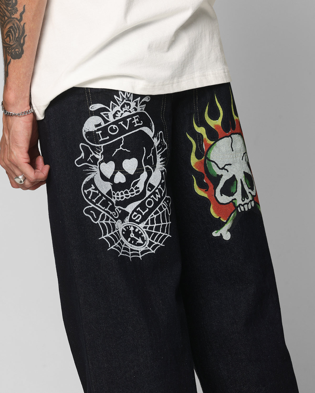 ed hardyスカル刺繍パンツ 黒 Ed Hardy Wide Leg Skull Jeans Dark Indigo | Culture Kings US