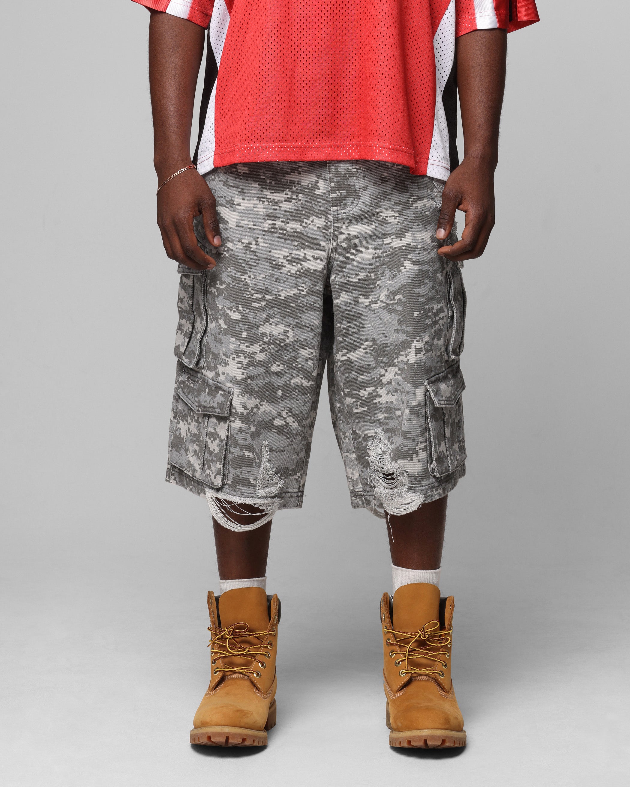 Loiter Collateral Cargo Shorts Snow Camo | Culture Kings US