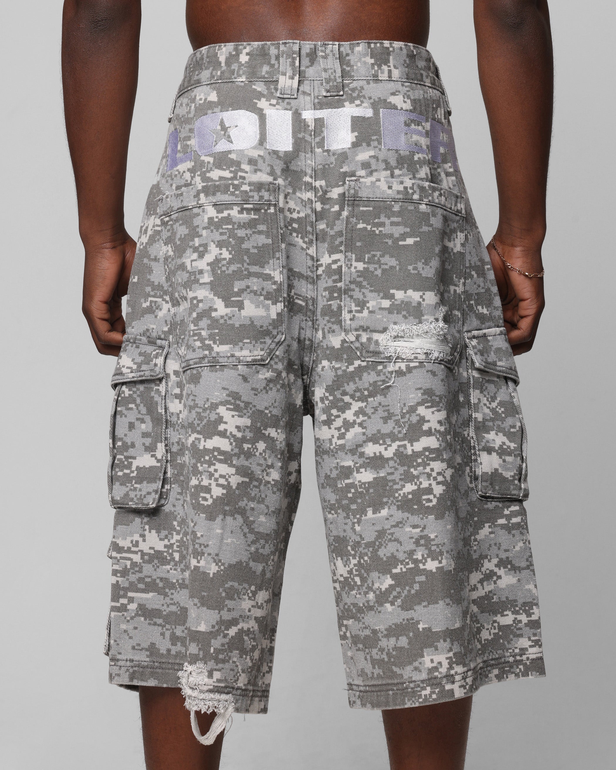 Loiter Collateral Cargo Shorts Snow Camo | Culture Kings US