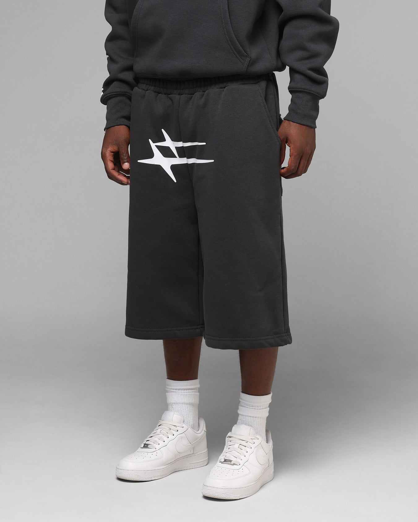 Loiter Hybrid Shorts Charcoal | Culture Kings US