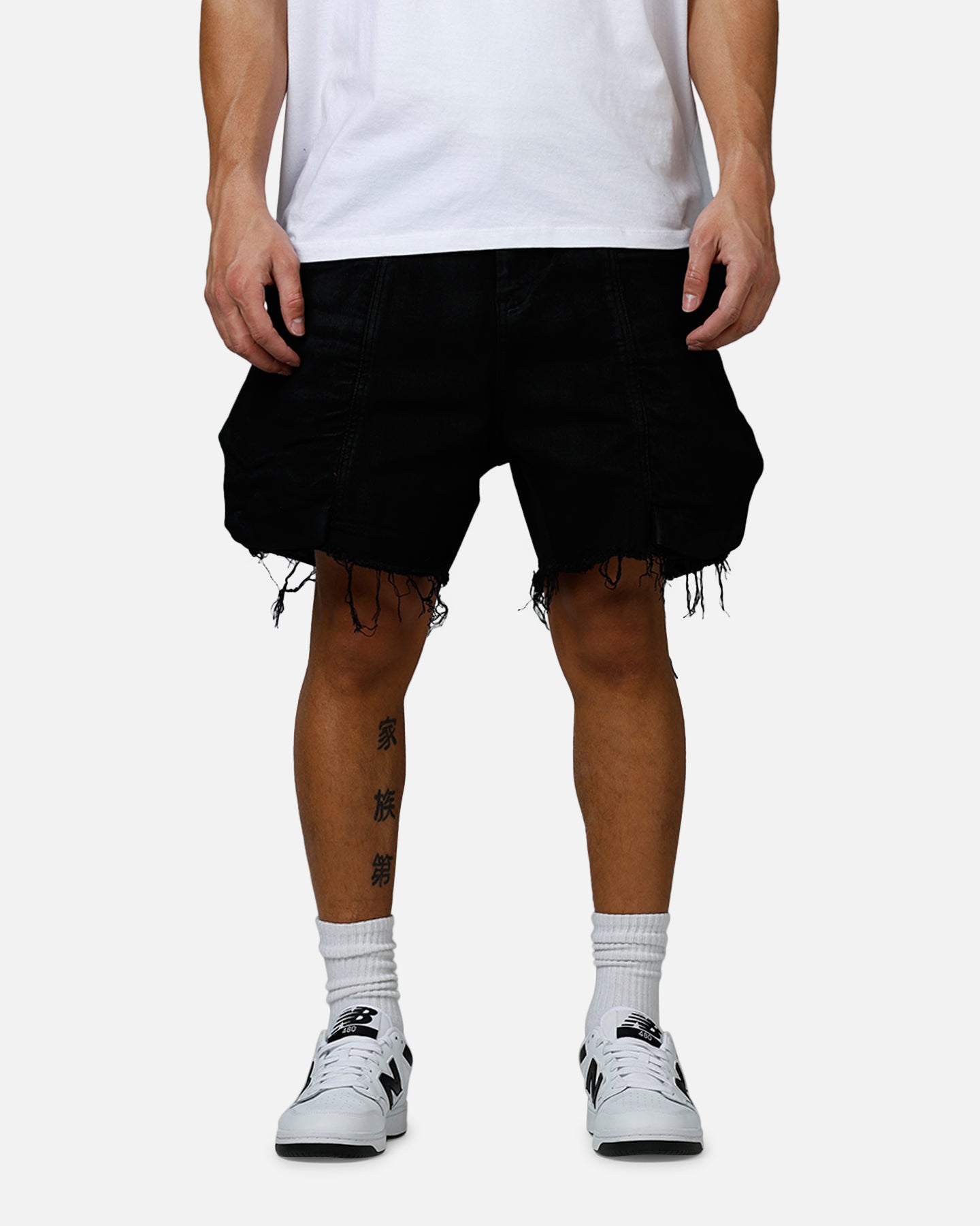 MNML Roughed Pocket Cargo Shorts Black | Culture Kings US