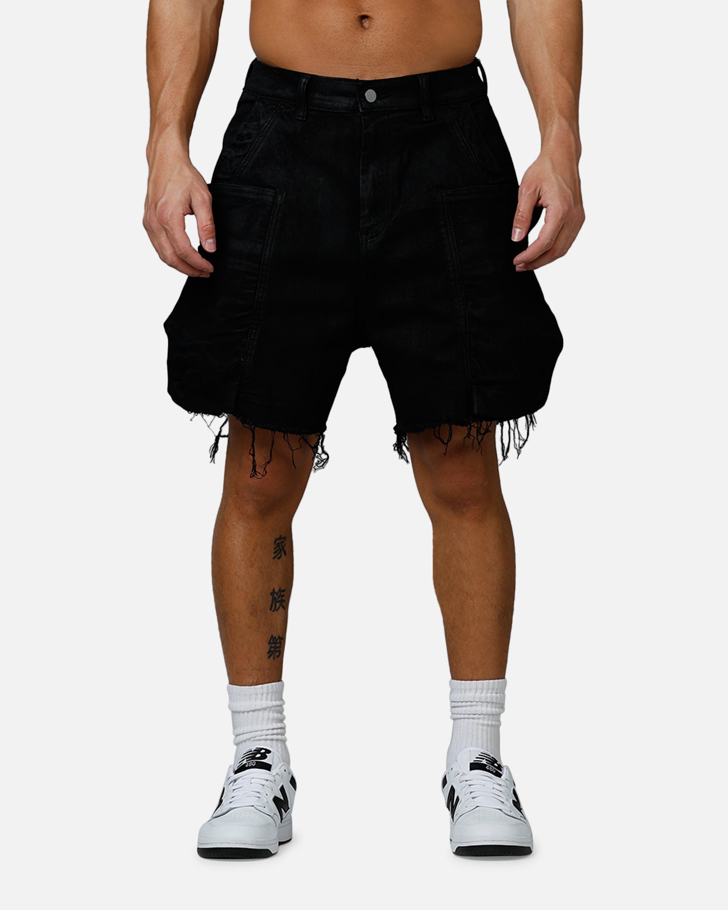 MNML Roughed Pocket Cargo Shorts Black | Culture Kings US