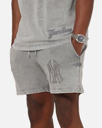 Pro Standard New York Yankees Washed Classic Shorts Washed Grey