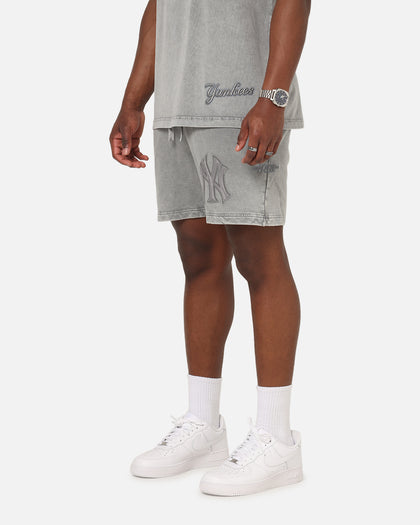 Pro Standard New York Yankees Washed Classic Shorts Washed Grey